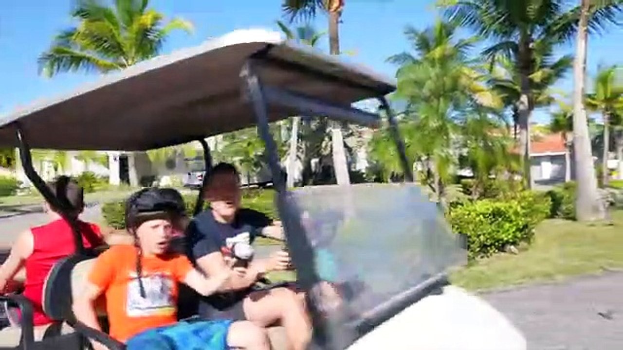 We found TREASURE in an Abandoned House!