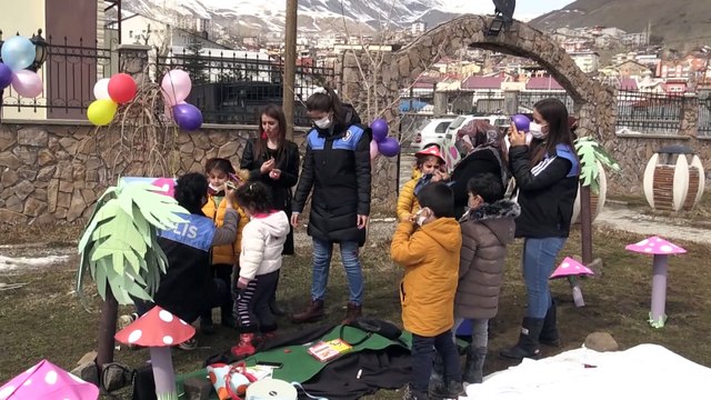 HAKKARİ - Kadınlar 'atölye çalışmaları' etkinliğinde buluştu