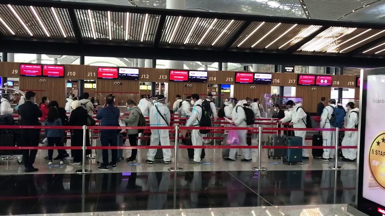 İSTANBUL - İstanbul Havalimanı'nda yolcu yoğunluğu