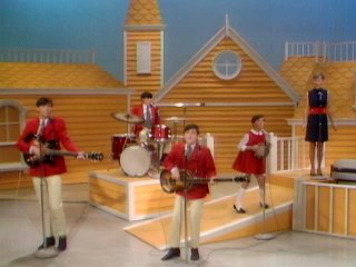 The Cowsills - The Rain, The Park & Other Things (Live On The Ed Sullivan Show, October 29, 1967)