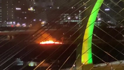 세종시 금강 변 갈대밭에서 잇따라 불...방화 가능성 / YTN