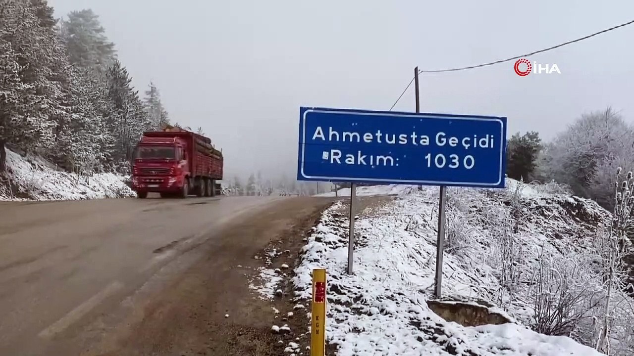 Karabük'te Mart ayında kar yağışı etkili oldu.. Ormanlar beyaz örtüyle kaplandı