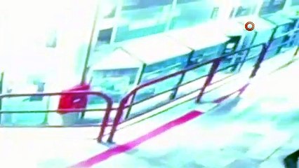 Tartıştığı esnafı 12. kattan aşağı attığı anlar kamerada