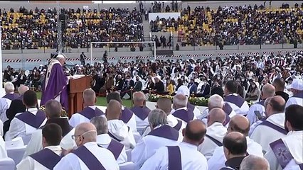 "L'Irak restera toujours avec moi", lance le pape pour sa dernière messe