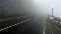 Bolu Dağı’nda sis görüş mesafesini 10 metreye kadar düşürdü