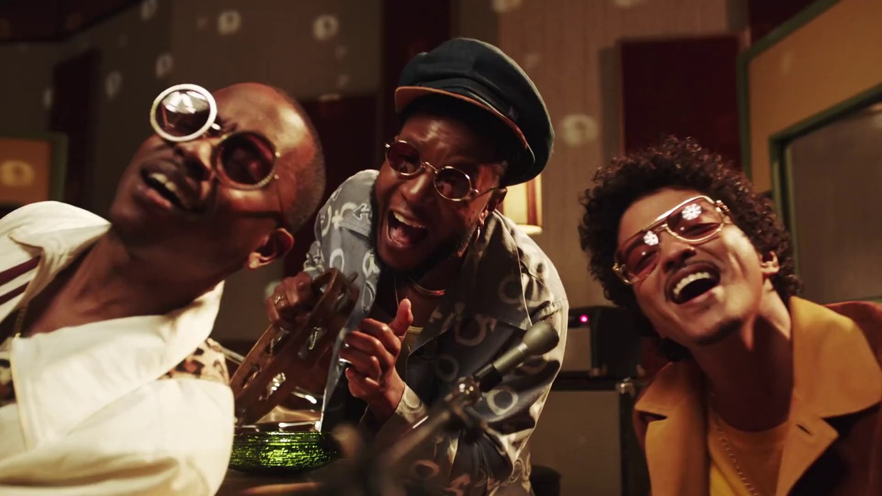 BRUNO MARS ft ANDERSON .PAAK & SILK SONIC " Leave the Door Open " (Video 2021).