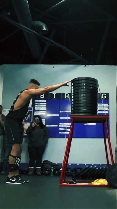 Video : World's highest standing jump