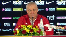İSTANBUL - Sivasspor Teknik Direktörü Çalımbay