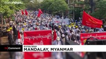 Des milliers de manifestants dans les rues en Birmanie, de nouvelles personnes blessées