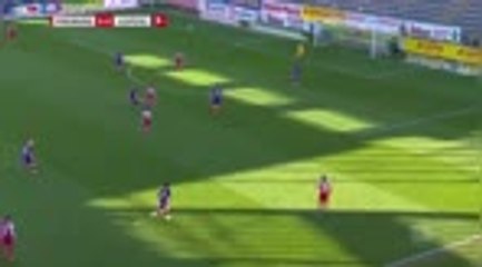 Leipzig continue title charge with big Freiburg win