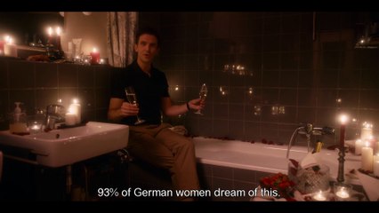 Ich bin dein Mensch Film - Clip with Dan Stevens und Maren Eggert - Bad Wohnzimmer