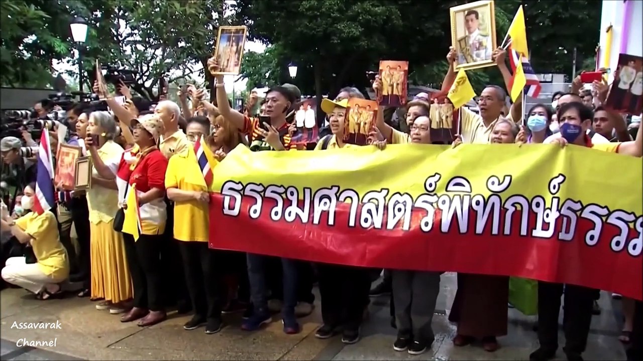 ในหลวง ราชินี พระราชทานปริญญาบัตรผู้สำเร็จการศึกษาจากมหาวิทยาลัยธรรมศาสตร์ ปีการศึกษา 2561 วันที่ 2