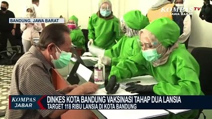 Lansia di Kota Bandung Divaksin Tahap Dua