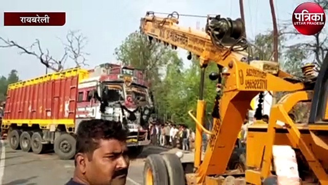मोरंग से भरे ओवरलोडेड ट्रक के पलटने से लगभग आधा...