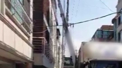 서울 송파 주택가 1시간 정전..."사다리차에 고압선 절단" / YTN