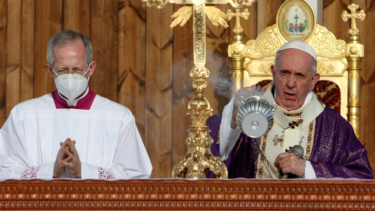 Pope ends Iraq visit after mass in ISIL-ravaged city of Mosul