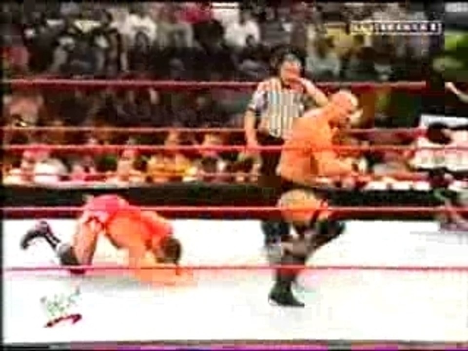 Steve Austin vs. Kurt Angle - Raw 2002 (Pt. 1)
