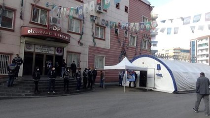 Evlat nöbetindeki anneden, HDP'ye 8 Mart tepkisi