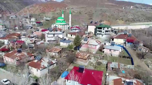 BİNGÖL - Jandarmadan 74 yaşındaki Meryem nineye 8 Mart sürprizi