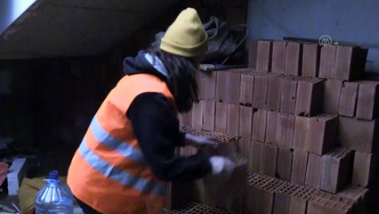 ORDU - İnşaat işçisi Gül Öztürk, erkek meslektaşlarına taş çıkartıyor