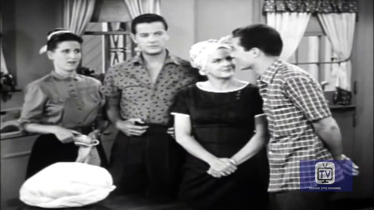 Love That Bob - Season 5 - Episode 2 - Bob and the Dumb Blonde | Robert Cummings, Ann B. Davis