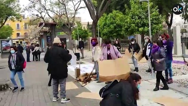 Las feministas de Sevilla: Si las putas tiran de la manta, al carajo la Semana Santa