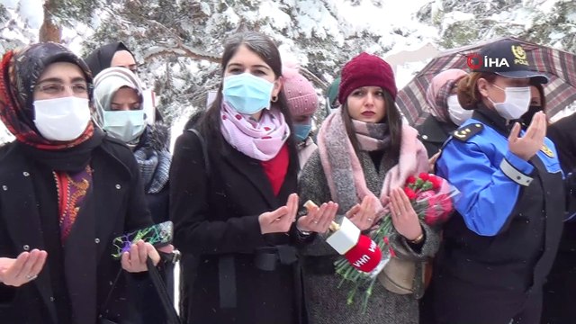 8 Mart Dünya kadınlar Günü’nde Nene Hatun mezarı başında anıldı