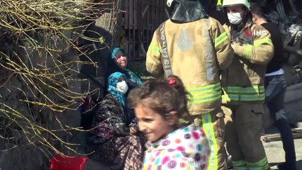 - Pendik’te çıkan yangın paniğe neden oldu