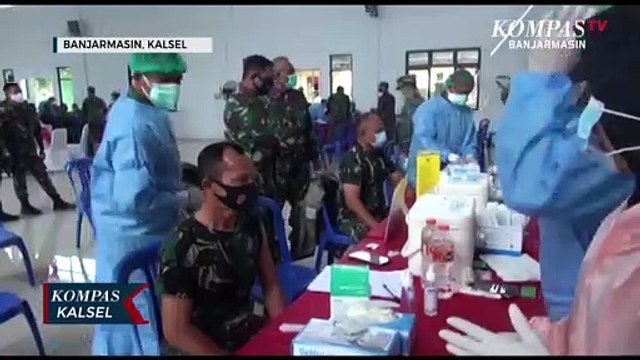 Vaksinasi Personel Korem 101/Antasari, Danrem Imbau Tetap Patuh Protokol Kesehatan