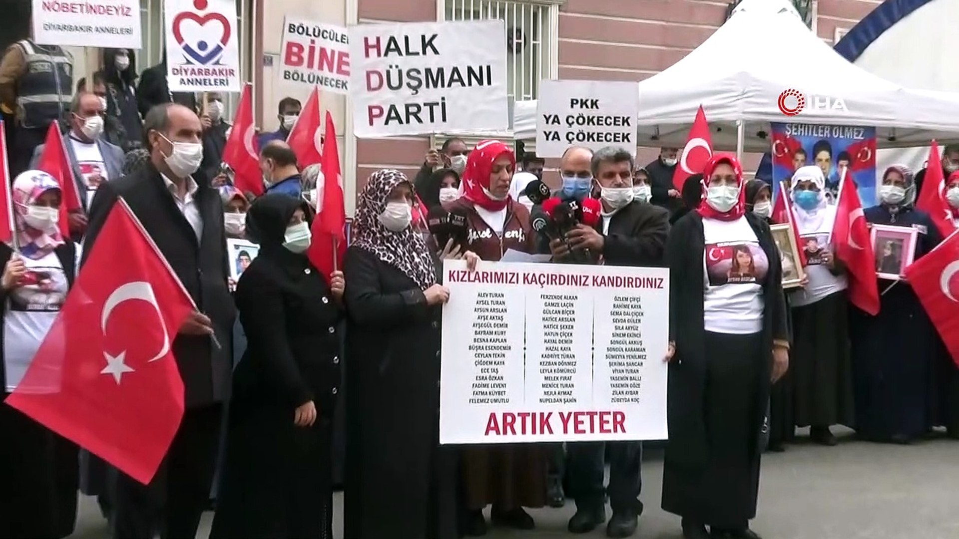 Diyarbakır'da evlat nöbetindeki ailelerden 8 Mart Dünya Kadınlar Günü açıklaması - Dailymotion Video