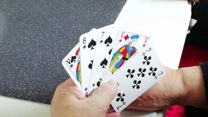 À Fougerolles-du-Plessis, les adhérents du club de la bonne humeur sont impatients de reprendre la belote