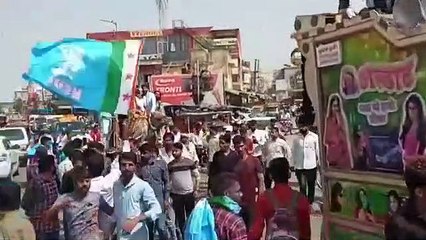 पेट्रोल- डीजल मूल्य वृद्धि के विरोध में निकाली ऊंट गाड़ी यात्रा