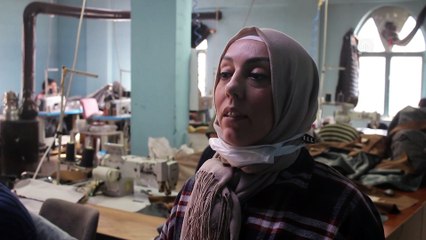 BURSA - İnegöl mobilya sanayisinde kadınlar üretime güç katıyor