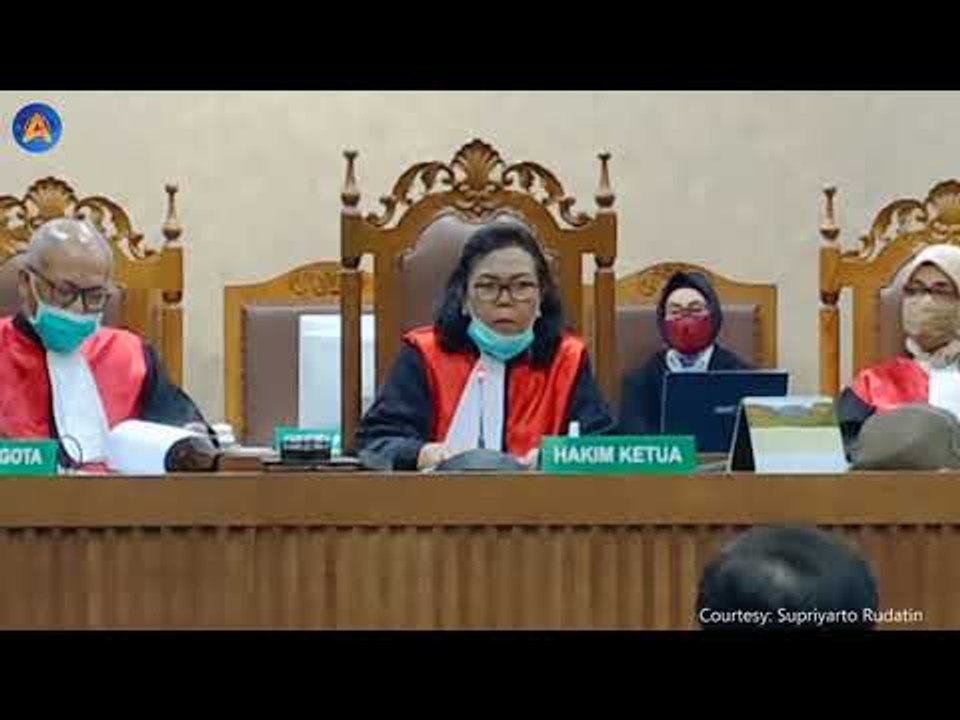 BENNY TJOKRO DIVONIS SEUMUR HIDUP DAN DENDA RP 6  TRILIUN