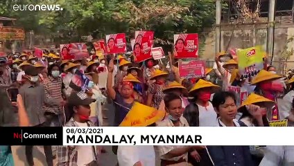 Milhares de pessoas de novo na rua pela democracia em Myanmar