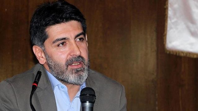 Gazeteci Levent Gültekin, canlı yayına çıkmadan önce 15 kişinin saldırısına uğradı