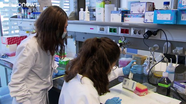 Mujeres liderando la investigación científica de la pandemia