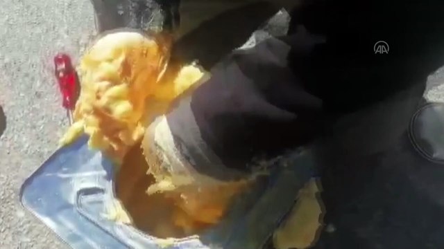 AKSARAY - Yağ tenekeleri içine gizlenmiş uyuşturucuyu narkotik köpeği buldu