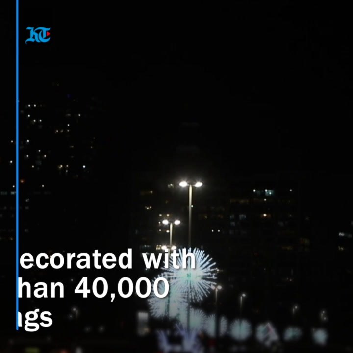 Abu Dhabi streets decorated for UAE National Day