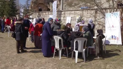 AFYONKARAHİSAR - "Frigya'nın kalbi" Ayazini köyündeki kadınlara el sanatları öğretildi