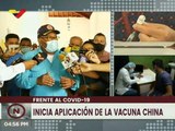 Trabajadores del sector educación son inmunizados con vacuna china contra la COVID-19