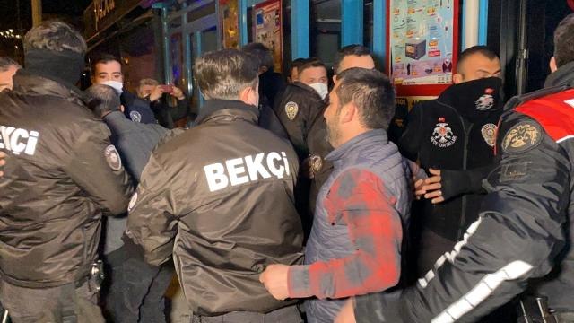 Kısıtlamayı ihlal eden 3 vatandaş, bekçilerle tartışıp ortalığı birbirine kattı