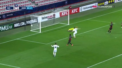 Une feinte de corps pour mettre deux joueurs dans le vent et Aguilar a fait le break pour Monaco