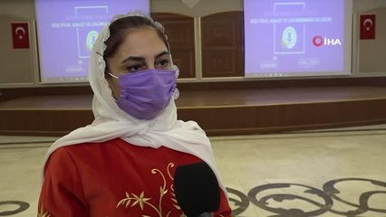 Kadın müdürlerden 8 Mart'a özel halk oyunları gösterisi