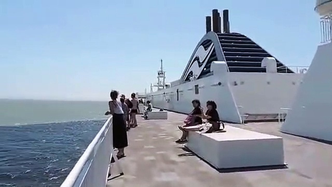 L' Atlantique et le Pacifique se joignent dans l'océan mais ne se mélangent pas.