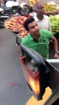 यातायात के नाम पर प्राइवेट क्रेन ठेकेदार दबंगई कर जबरन लोगों की उठा रहे हैं गाड़ी