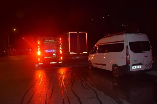 İzmir'de park halinde yanan araçta kundaklama şüphesi