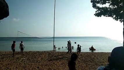 tamang laro lng sa tabing dagat