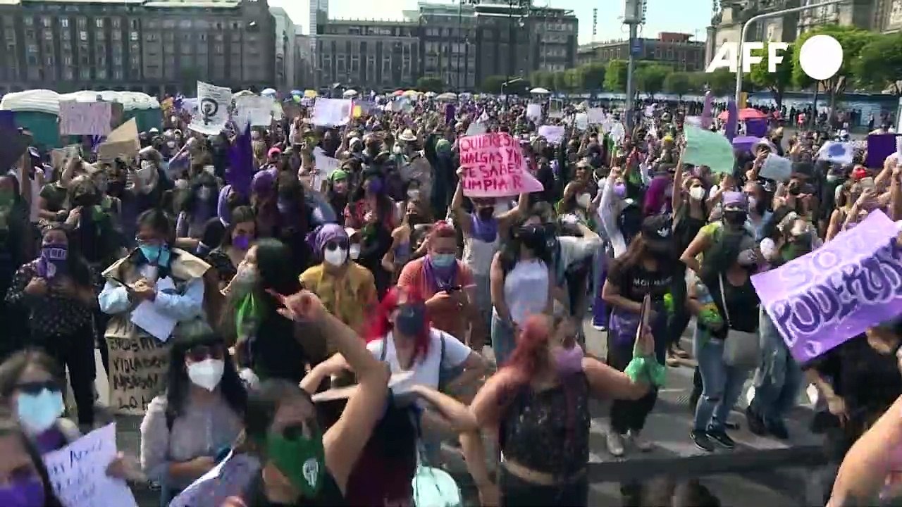 Miles de manifestantes en América Latina denuncian la violencia machista en el Día de la Mujer