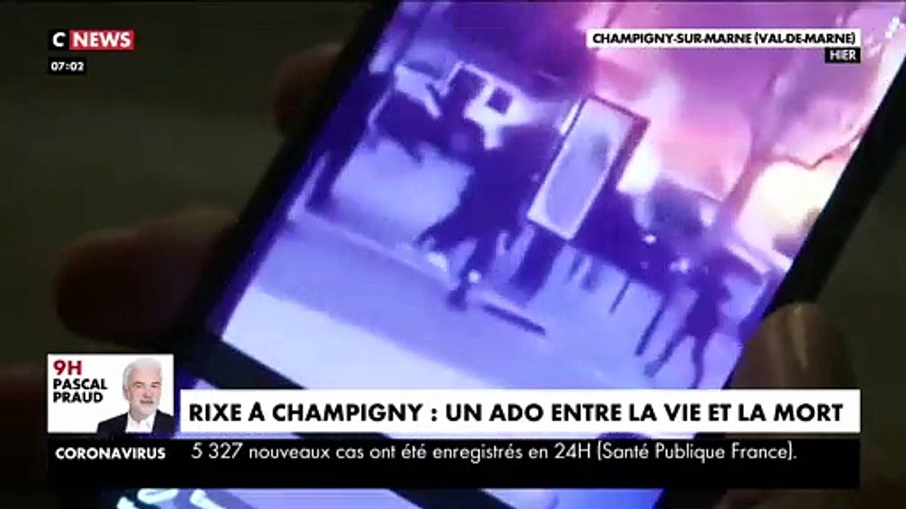 Les images du violent affrontement opposant deu...